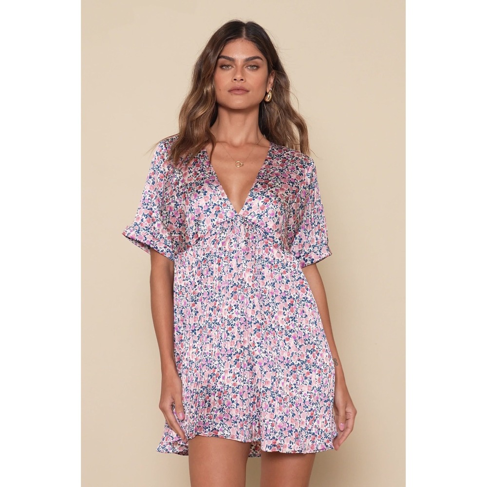 Lulus | Express Yourself Pink Floral Accordion Satin Babydoll Dress